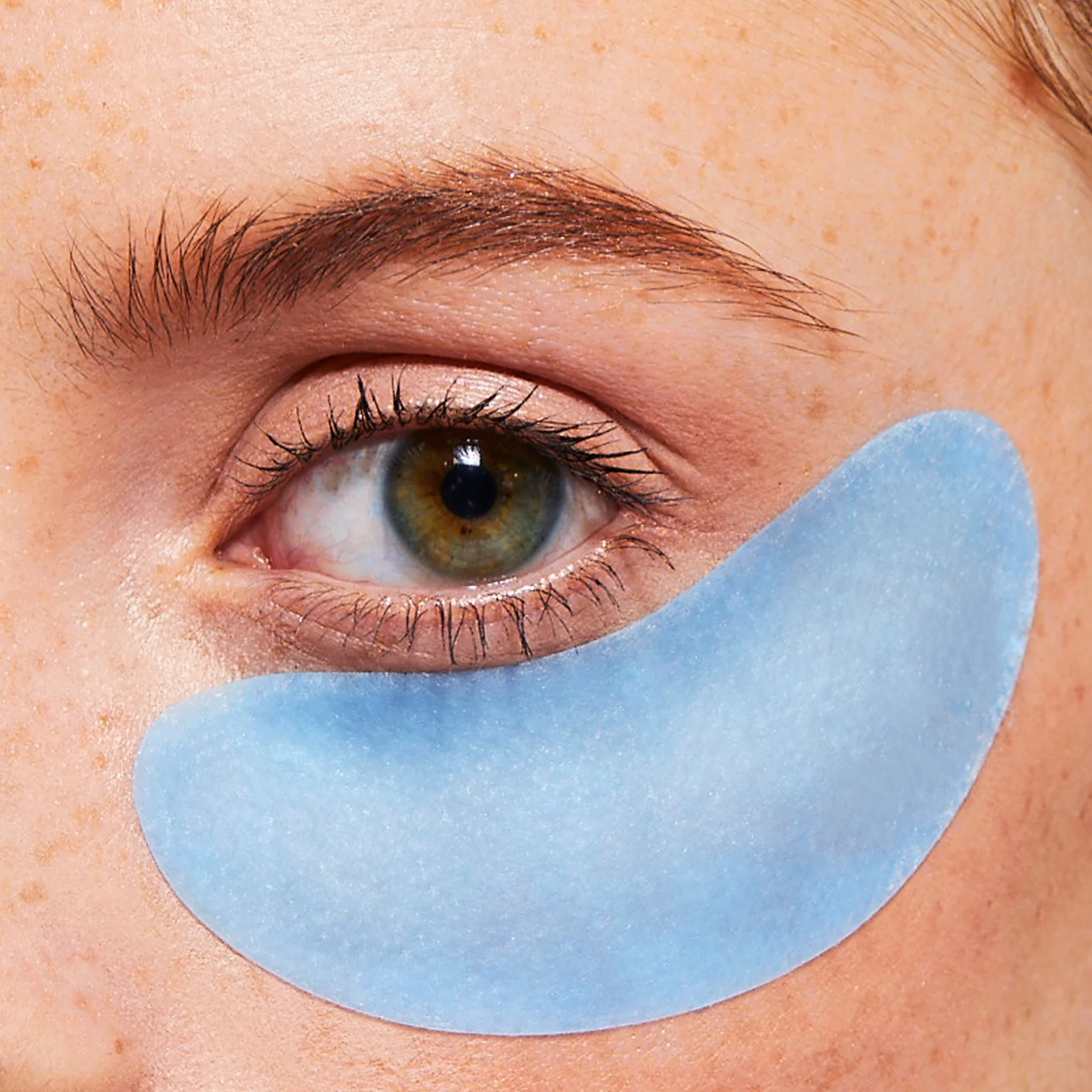 Eye Bright Undereye Vitamin C Spot Serum Mask - Image 4